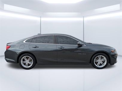 Used 2017 Chevrolet Malibu LT
