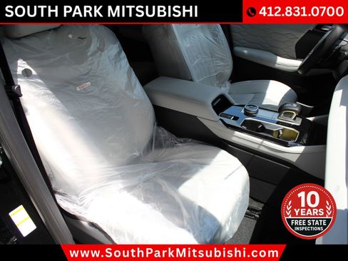 New 2025 Mitsubishi Outlander AWD image 13