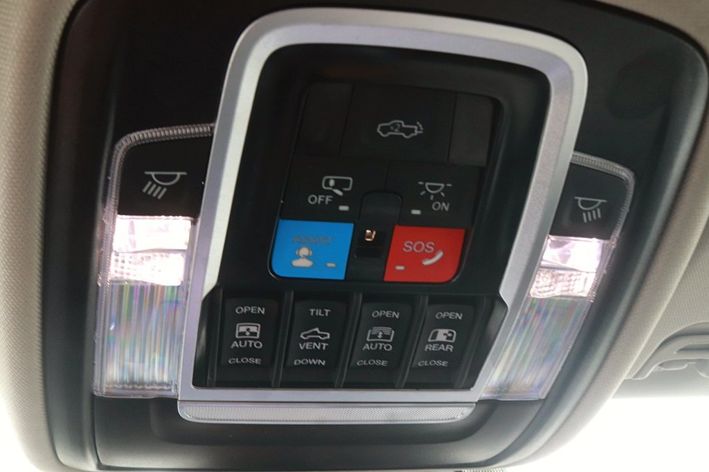 Used 2026 RAM 1500 Laramie AWD/4WD image 31