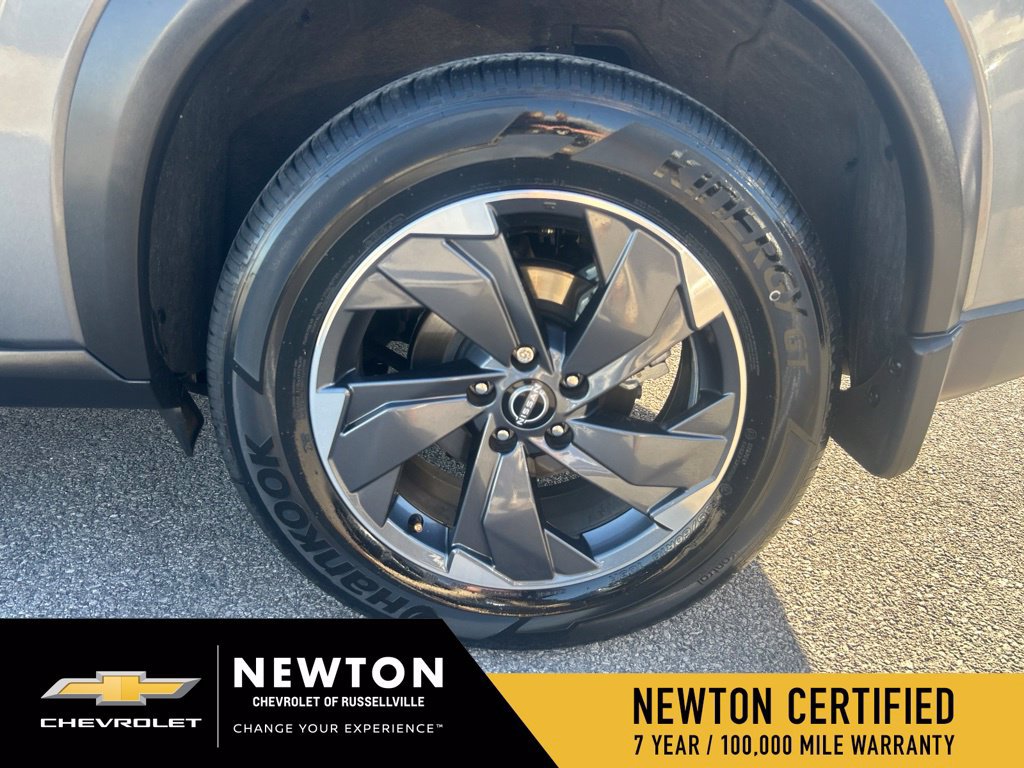 Used 2025 Nissan Rogue SV FWD image 44