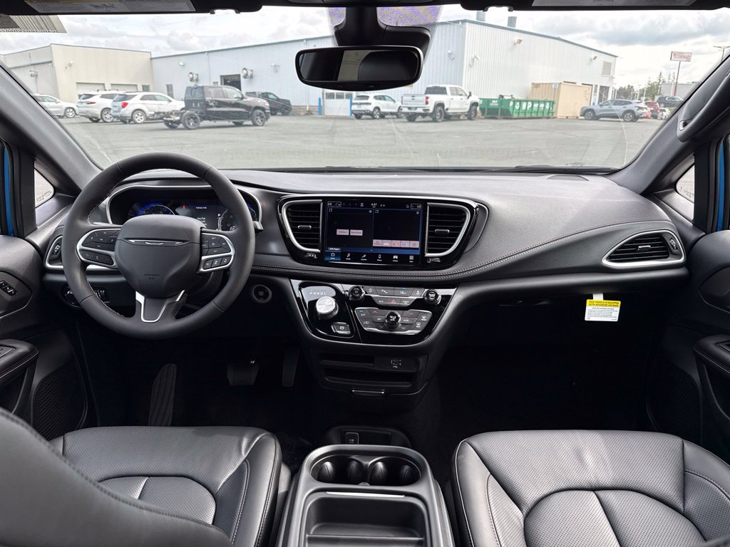 New 2027 Chrysler Pacifica Select AWD/4WD image 13
