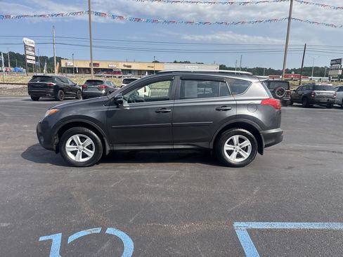 Used 2014 Toyota RAV4 XLE AWD/4WD image 7
