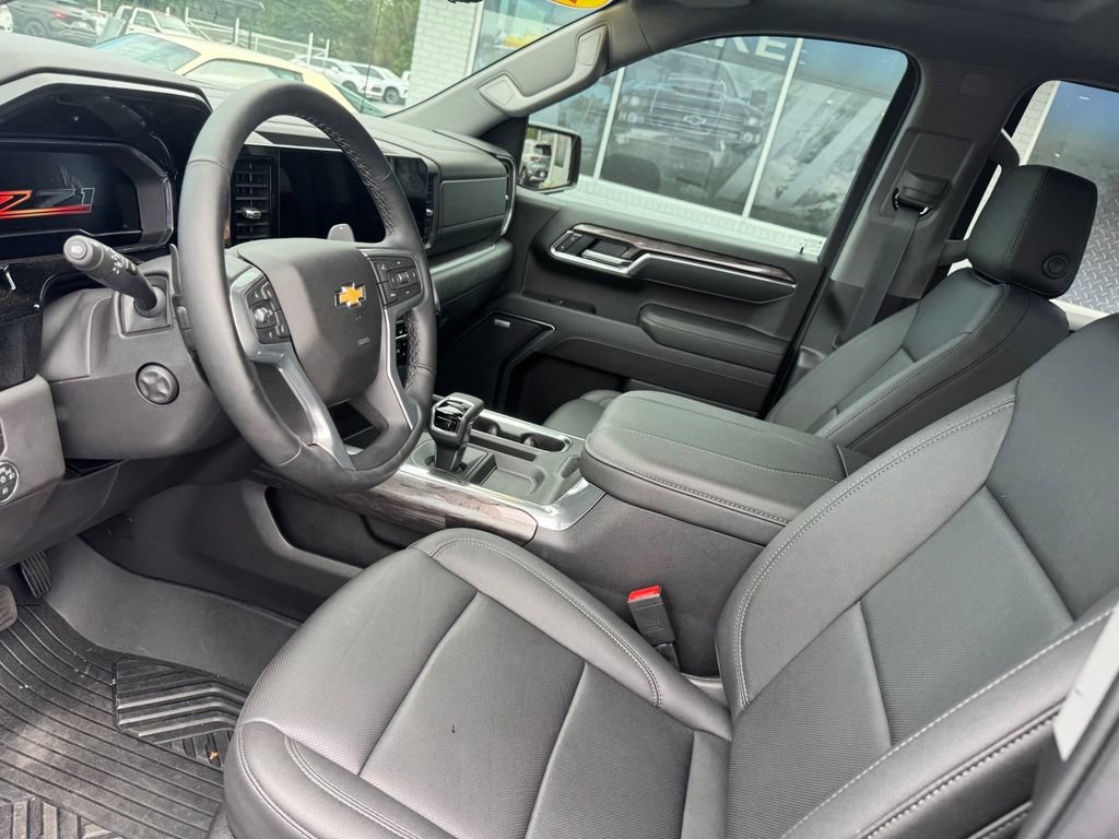 Certified 2025 Chevrolet Silverado 1500 LTZ AWD/4WD image 19