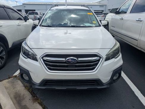 Used 2019 Subaru Outback 2.5i Premium AWD/4WD image 2