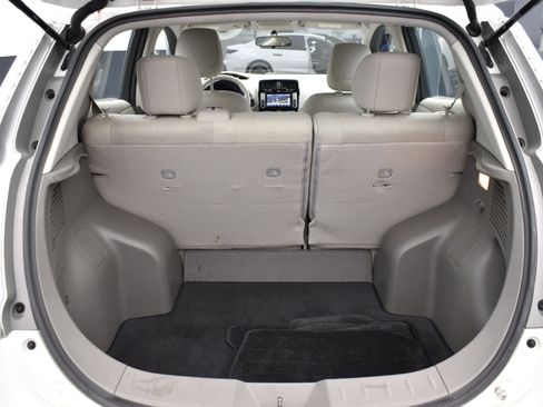 Used 2017 Nissan Leaf SV FWD image 14
