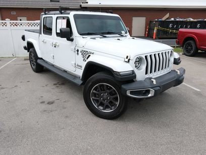 Used 2022 Jeep Gladiator Overland w/ Popular Equipment Package