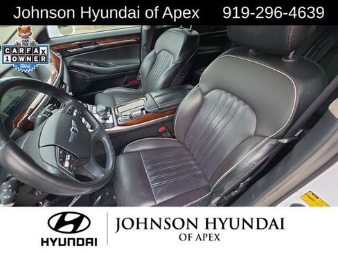 Used 2017 Genesis G90 3.3T Premium image 27