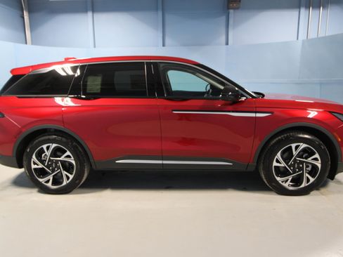 New 2026 Lincoln Nautilus Premier image 29