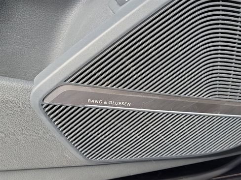 Used 2018 Audi Q5 2.0T Premium Plus w/ Premium Plus Package image 34