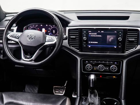 Used 2020 Volkswagen Atlas Cross Sport SEL Premium R-Line AWD/4WD image 16