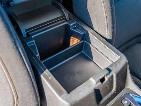 Used 2021 Chevrolet Traverse LS image 12