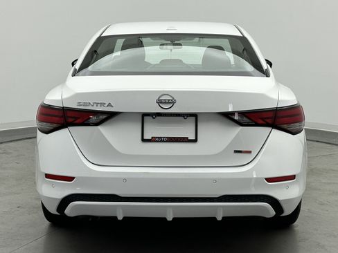 Used 2025 Nissan Sentra SV image 6