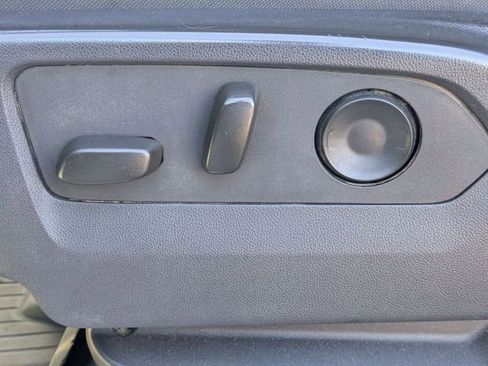 Used 2024 Chevrolet Silverado 2500 LT image 18