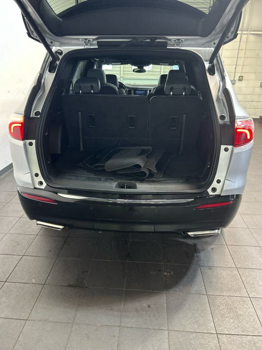 Used 2022 Buick Enclave Essence w/ Experience Buick Package AWD/4WD image 12