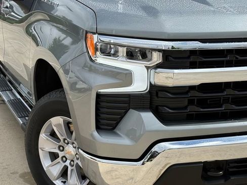 Used 2026 Chevrolet Silverado 1500 LT AWD/4WD image 3
