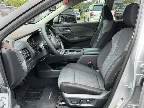 Certified 2023 Nissan Rogue SV AWD/4WD image 12