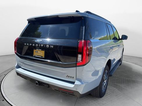 Certified 2025 Ford Expedition Active AWD/4WD image 9