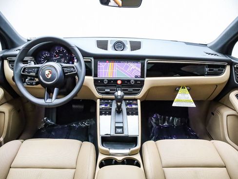 Certified 2026 Porsche Macan AWD/4WD image 20