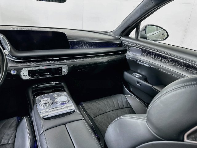 Used 2023 Genesis G90 3.5T AWD/4WD image 30