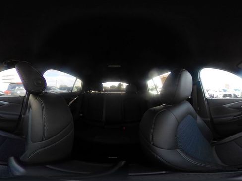 Used 2025 Buick Envista Preferred image 40