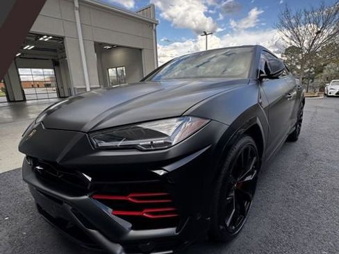 Used 2020 Lamborghini Urus image 1