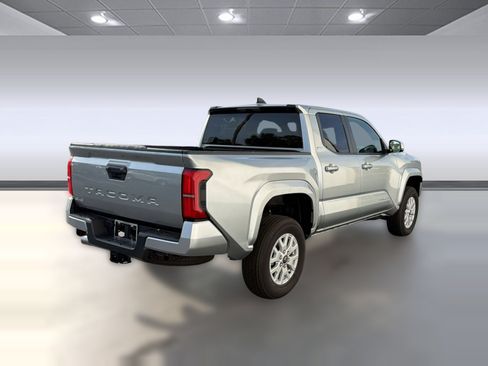 Used 2026 Toyota Tacoma SR5 AWD/4WD image 9