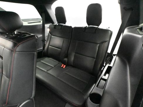 Used 2025 Ford Explorer ST-Line w/ ST-Line Street Pack image 44