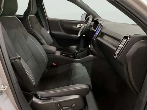 Used 2023 Volvo XC40 Recharge Ultimate AWD/4WD image 76