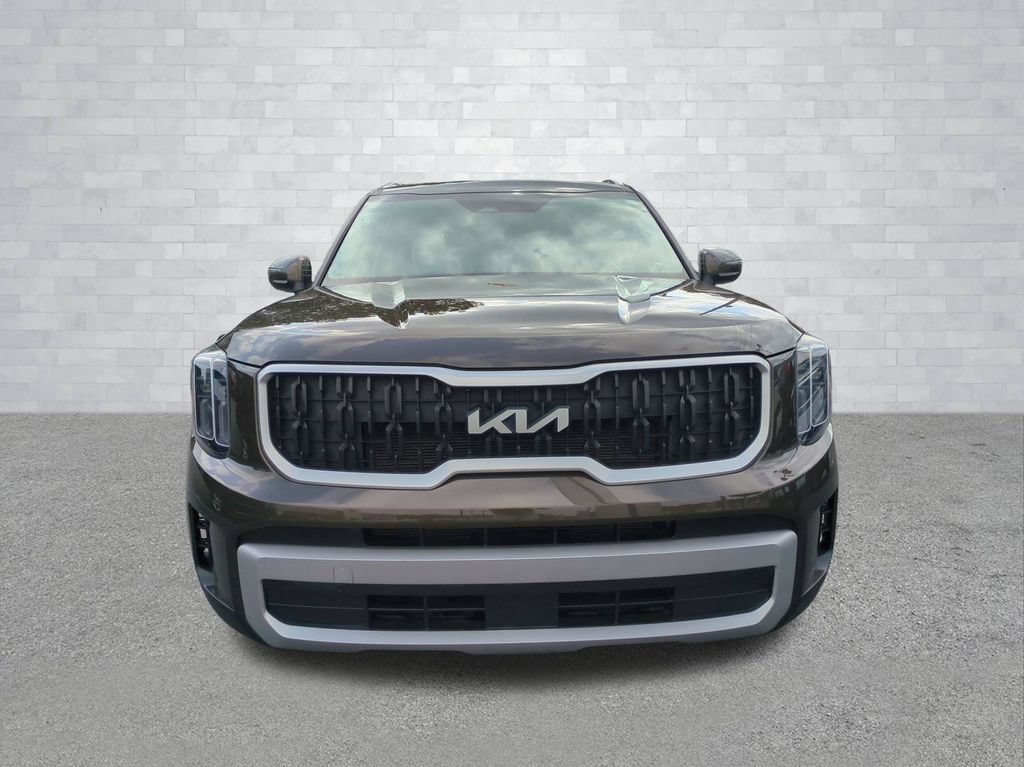 Used 2023 Kia Telluride EX w/ EX Captain's Chair Package FWD image 10