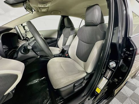Used 2021 Toyota Corolla LE FWD image 23
