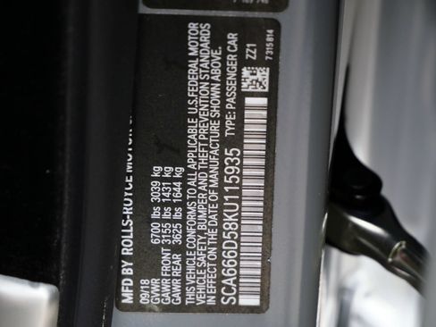 Used 2019 Rolls-Royce Dawn RWD image 36