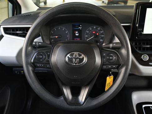 Used 2025 Toyota Corolla LE image 12