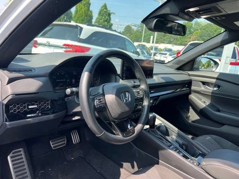 Used 2023 Honda Accord Sport image 14