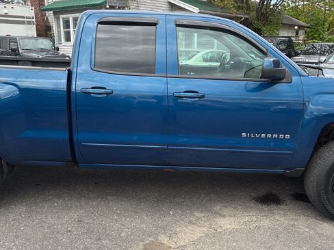 Used 2018 Chevrolet Silverado 1500 LT w/ All Star Edition image 40
