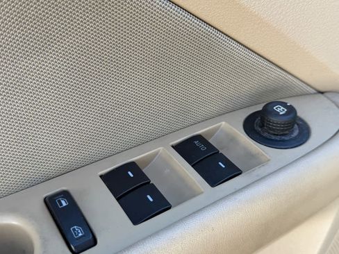 Used 2011 Ford Fusion SE w/ 201A Rapid Spec Order Code image 16