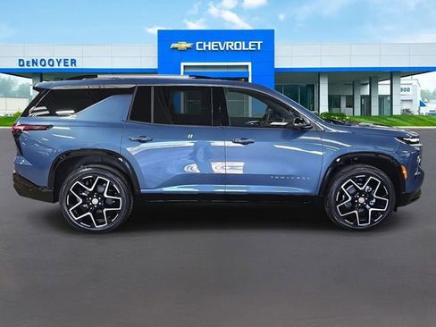 New 2026 Chevrolet Traverse High Country w/ LPO, Floor Liner Package image 5