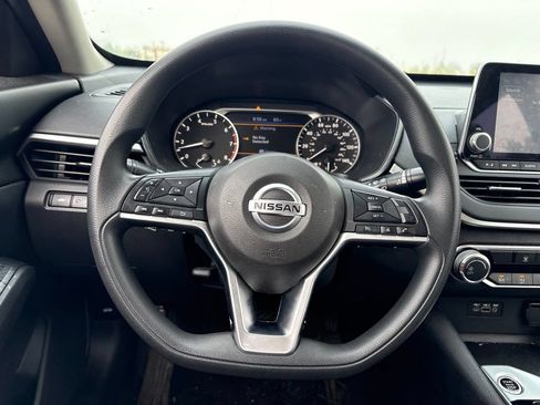 Used 2019 Nissan Altima 2.5 S FWD image 17