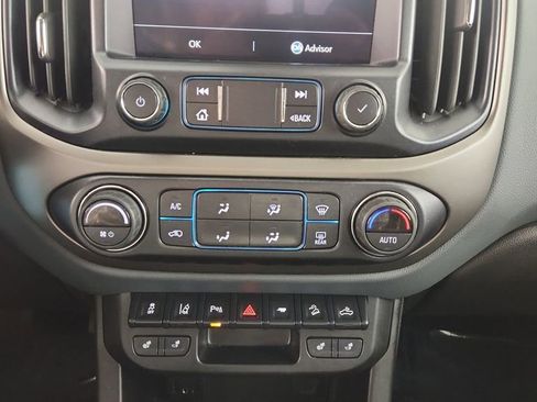 Used 2021 Chevrolet Colorado Z71 w/ Z71 Midnight Edition AWD/4WD image 16