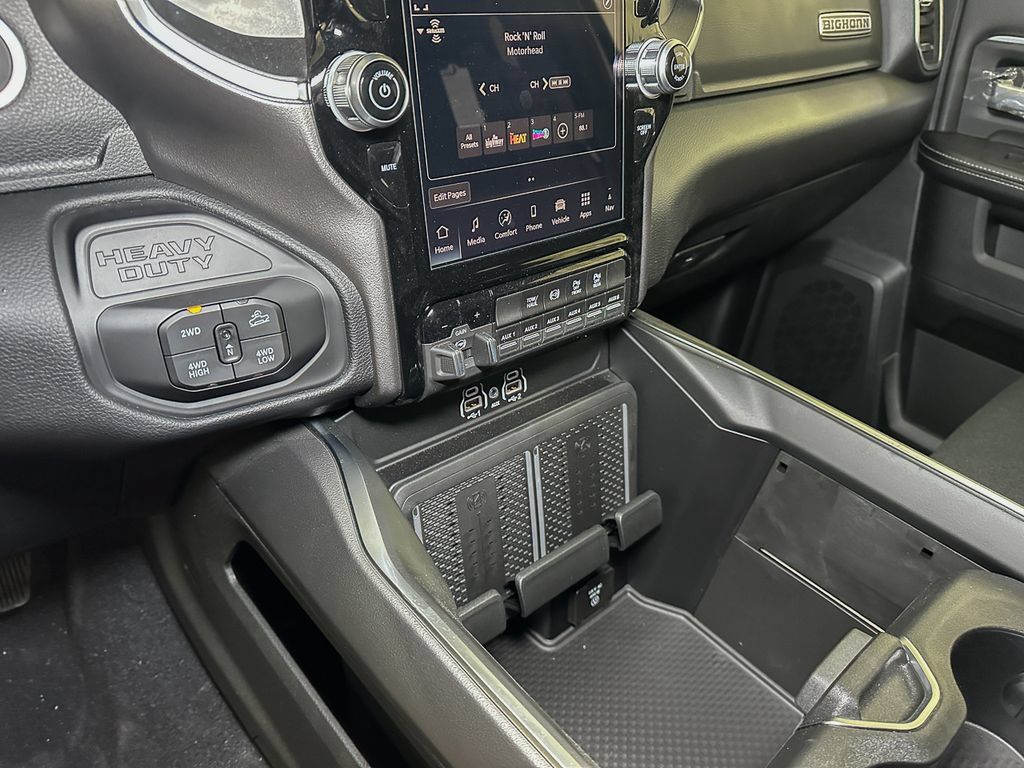 New 2026 RAM 2500 Big Horn AWD/4WD image 32