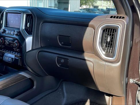 Used 2020 Chevrolet Silverado 1500 LT Trail Boss image 17