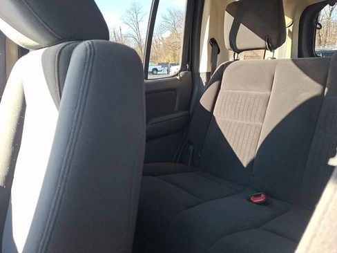 Used 2010 Ford Explorer XLT image 16