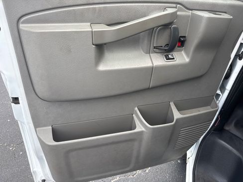 Used 2017 Chevrolet Express 2500 w/ Cold Climate Package RWD image 14