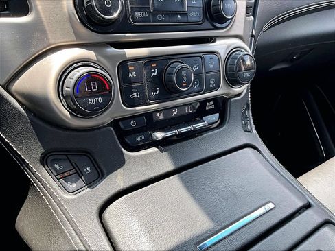 Used 2020 GMC Yukon Denali w/ Denali Ultimate Black Edition AWD/4WD image 33