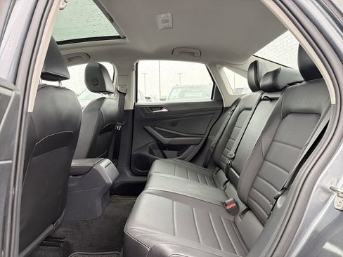 Used 2023 Volkswagen Jetta SE w/ Panoramic Sunroof Package image 14