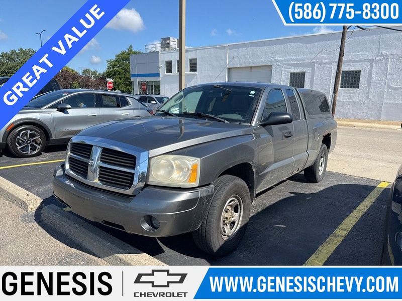 Used 2005 Dodge Dakota ST image 1