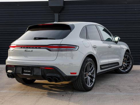 Certified 2022 Porsche Macan S image 7