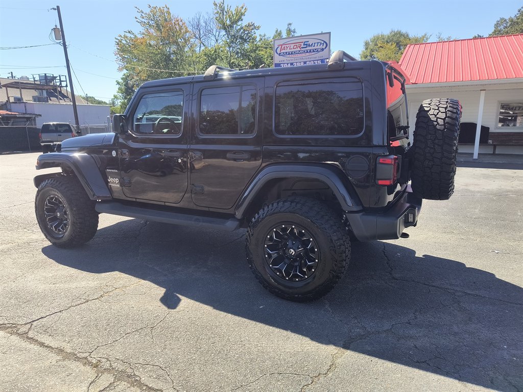 Used 2020 Jeep Wrangler Unlimited Sahara AWD/4WD image 3