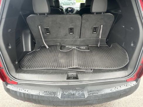 Used 2023 Chevrolet Traverse LT image 16