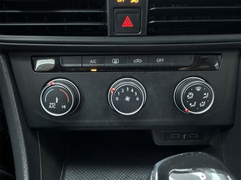 Used 2023 Volkswagen Jetta S image 24