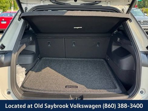 Certified 2025 Volkswagen Tiguan SEL R-Line AWD/4WD image 21